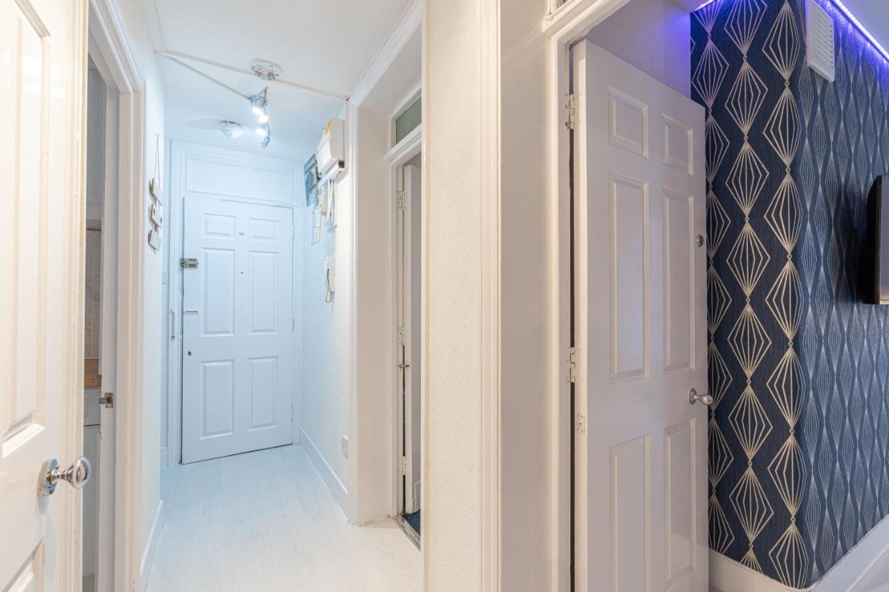 Stunning 2 Bedrooms Apartment Next Door To Selfridges And Oxford Street Londra Dış mekan fotoğraf